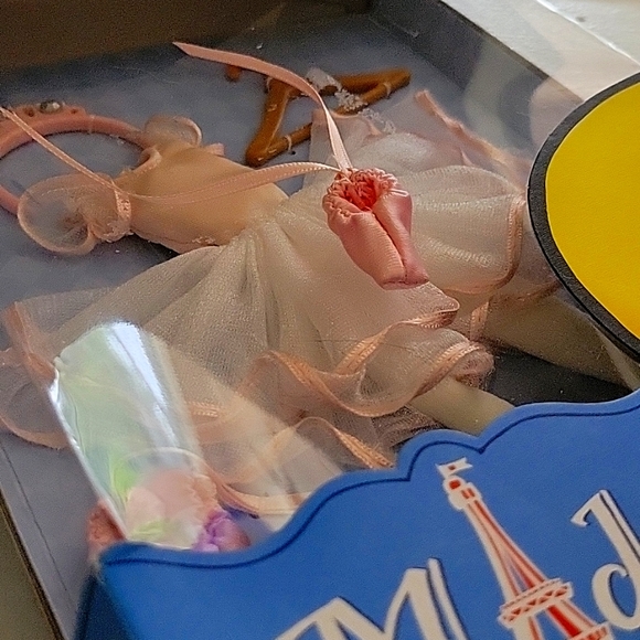 MADELINE BALLET "BALLERINA" POSEABLE DOLL OUTFIT, RARE VINTAGE/NEW STOCK. - Picture 8 of 8